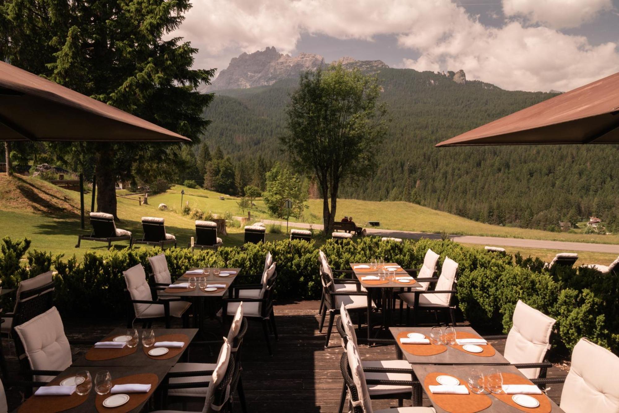 Rosapetra SPA Resort Cortina dʼAmpezzo Esterno foto