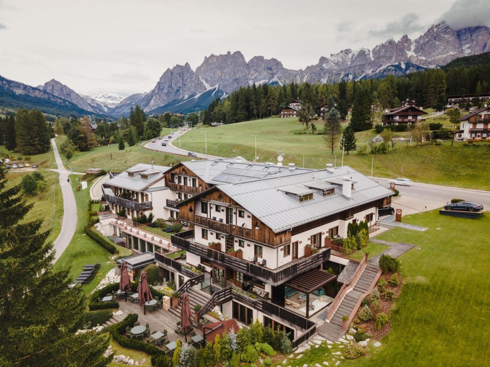 Rosapetra SPA Resort Cortina dʼAmpezzo Esterno foto